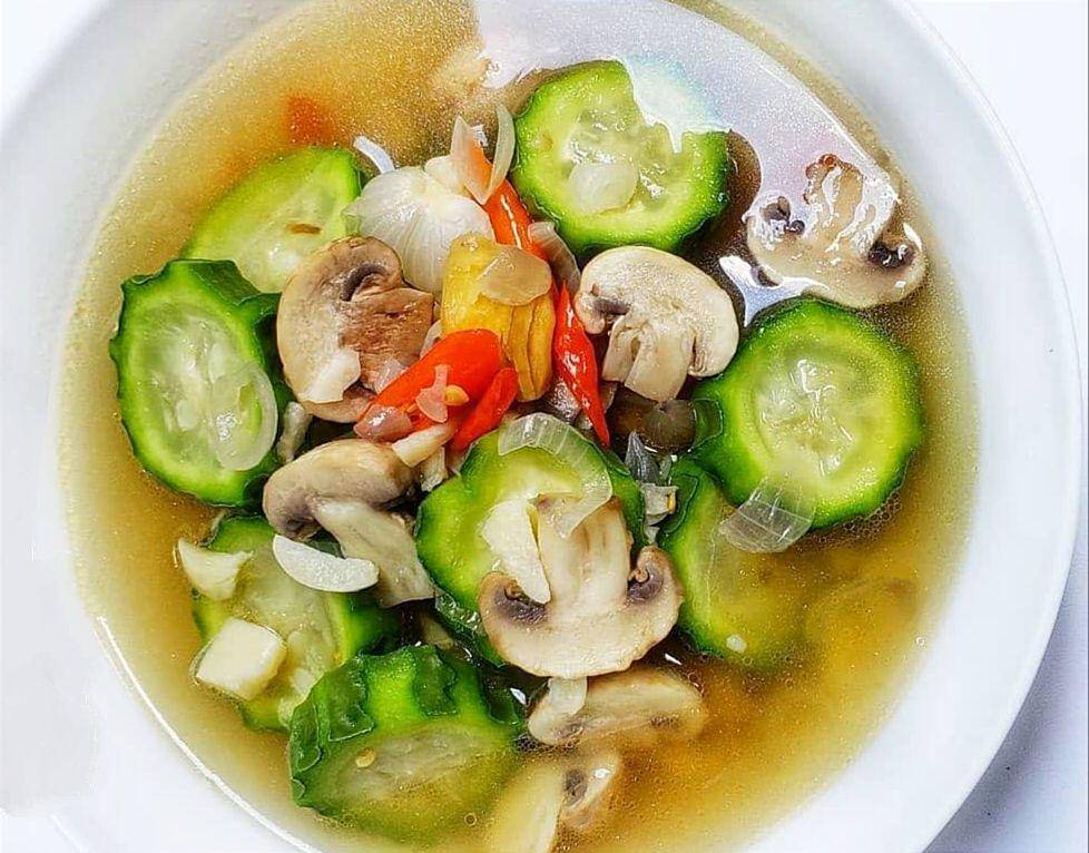 ilustrasi sup oyong jamur (instagram.com/nanacuisine_)