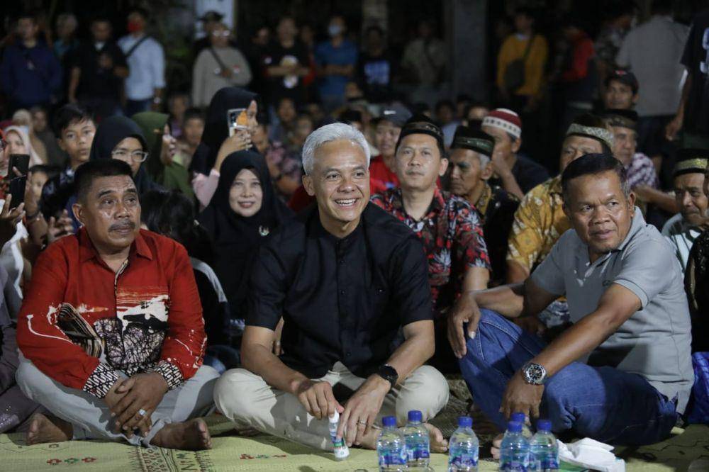 Ganjar Pranowo bertemu dengan sejumlah warga di Kabupaten Kulon Progo, Daerah Istimewa Yogyakarta (DIY) (IDN Times/Istimewa)