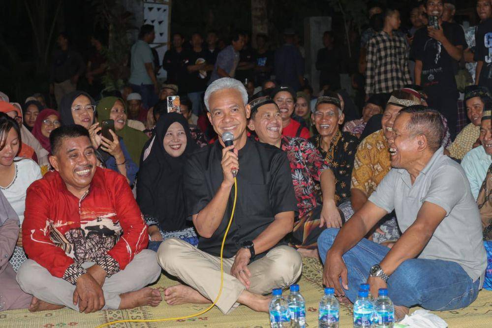 Ganjar Pranowo bertemu dengan sejumlah warga di Kabupaten Kulon Progo, Daerah Istimewa Yogyakarta (DIY) (IDN Times/Istimewa)