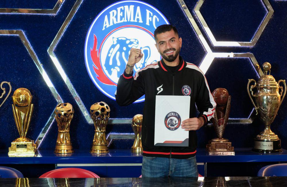 Gelandang Bertahan Arema FC Asal Kolombia Dipastikan Bertahan