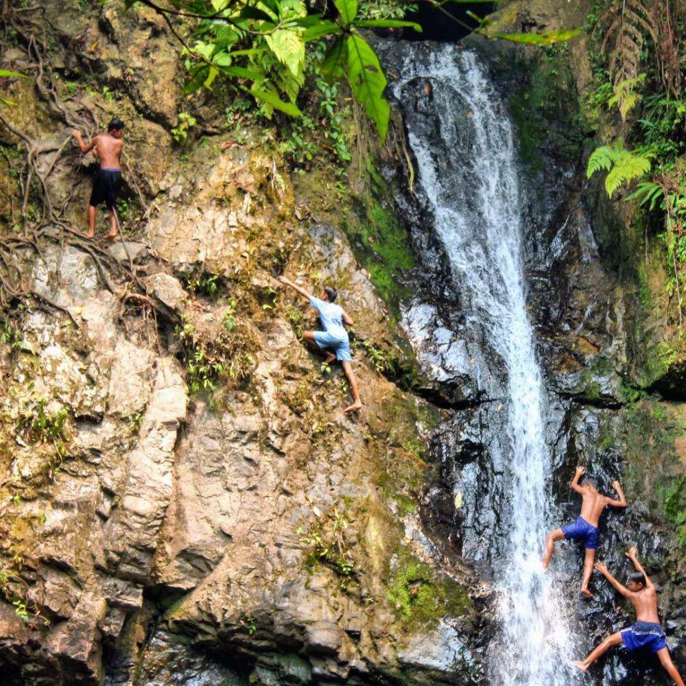 Air Terjun Gulamo (instagram.com/aldhi_ink)