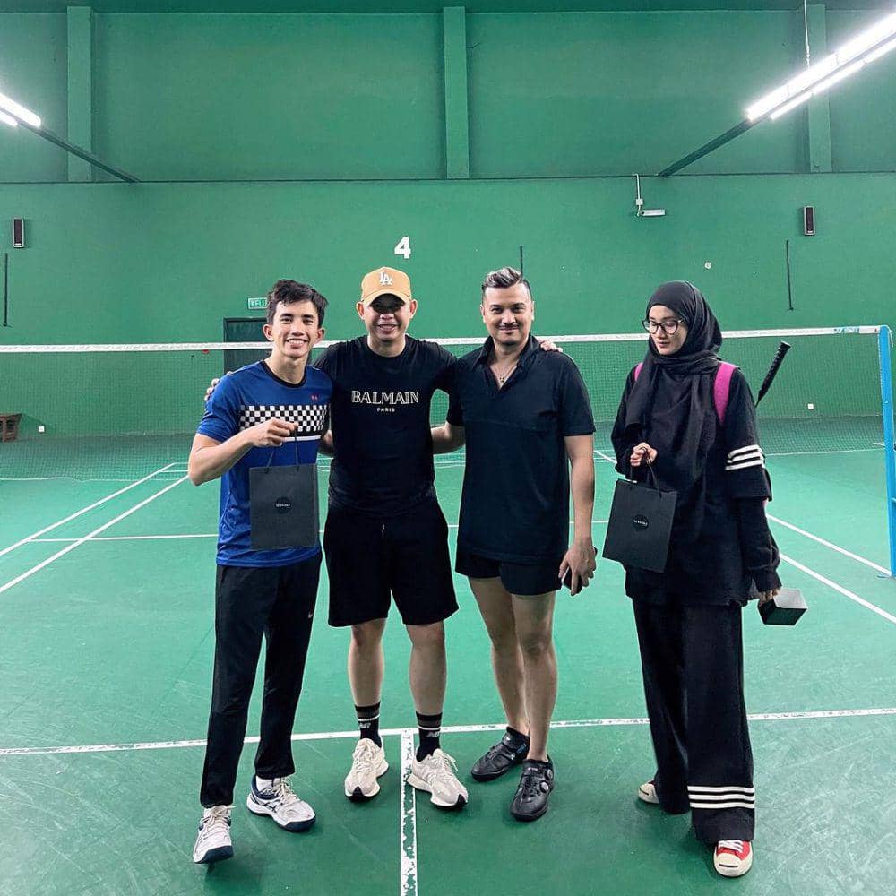 potret artis Malaysia yang akan tanding Tepok Bulu'23 (instagram.com/atitaharis)