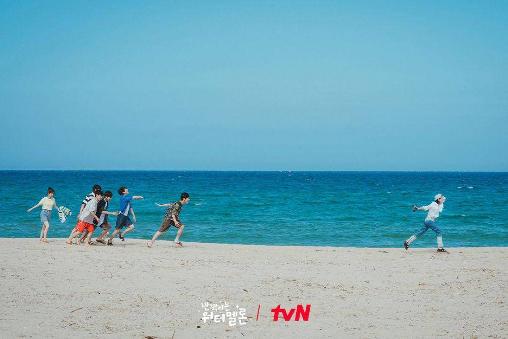 still cut Twinkling Watermelon (instagram.com/tvn_drama)