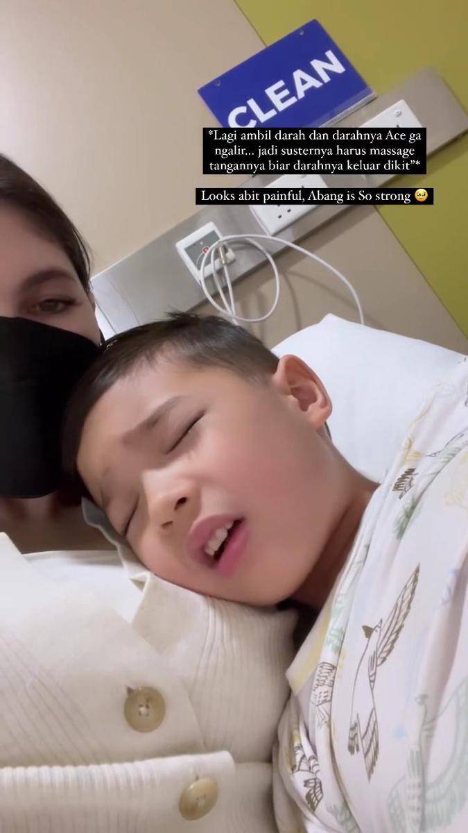 potret anak Mikaila Patritz demam tinggi sampai masuk UGD (instagram.com/mikailapatritz)