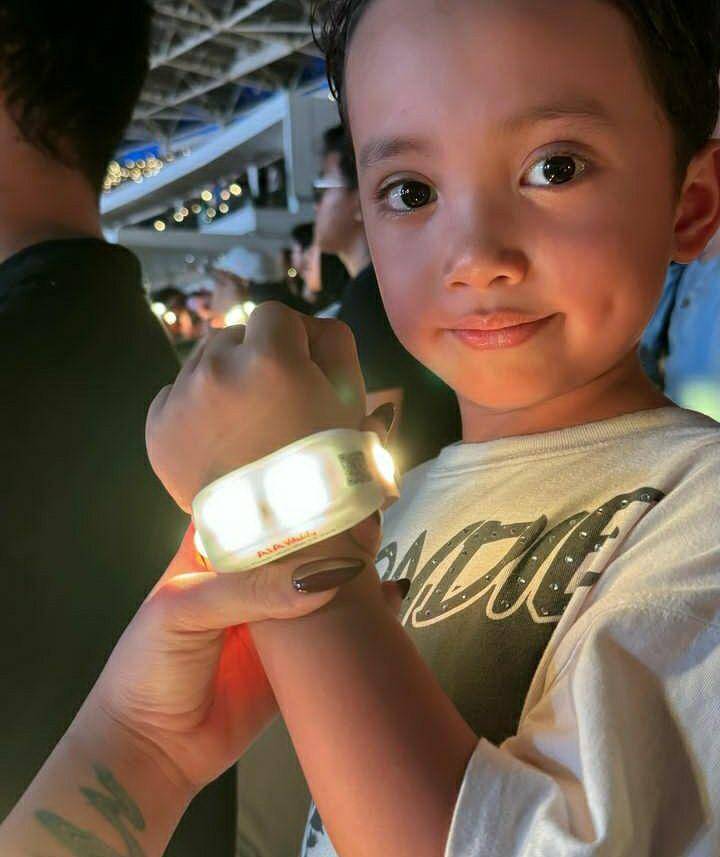 momen Rachel Vennya nonton konser Coldplay bareng Xabiru (instagram.com/rachelvennya)