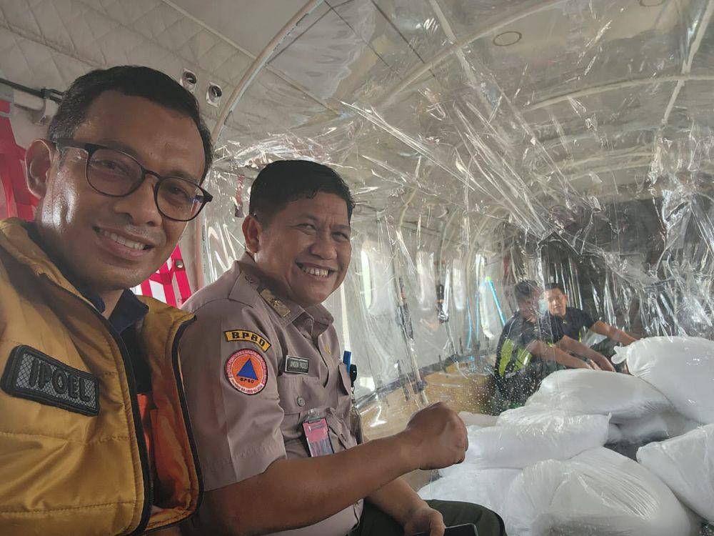 Pemerintah Provinsi Sulawesi Selatan melalui BPBD menerapkan teknologi modifikasi cuaca/Humas Pemprov Sulsel