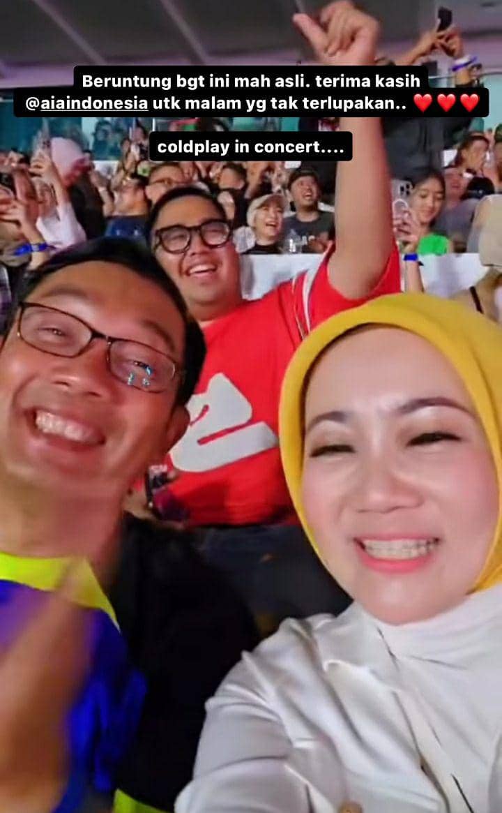 momen Ridwan Kamil nonton Coldplay bareng istri (instagram.com/ataliapr)