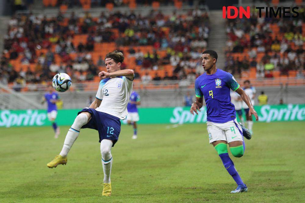 Duel Brasil versus Inggris di Piala Dunia U-17 (IDN Times / Tata Firza)