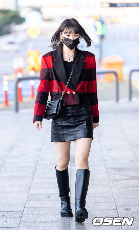 Chaewon LE SSERAFIM (dok. m.news.nate.com/Jo Eun Jung)