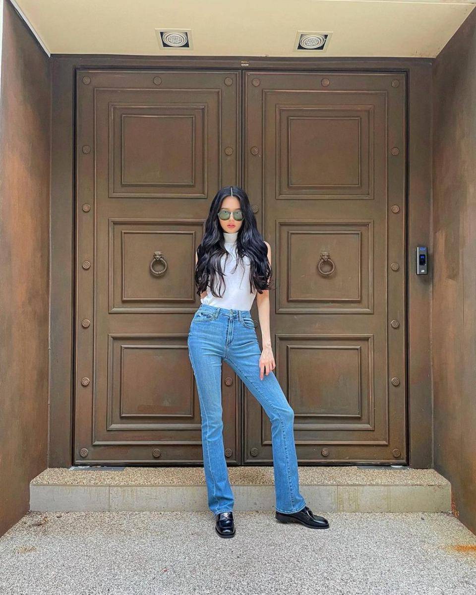 ide mix and match turtleneck ala Wonyoung IVE (instagram.com/for_everyoung10)