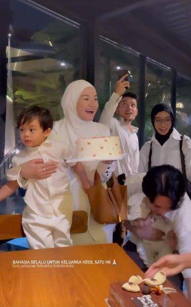 ulang tahun Dinda Hauw dan Rey Mbayang (Instagram.com/rey_mbayang)