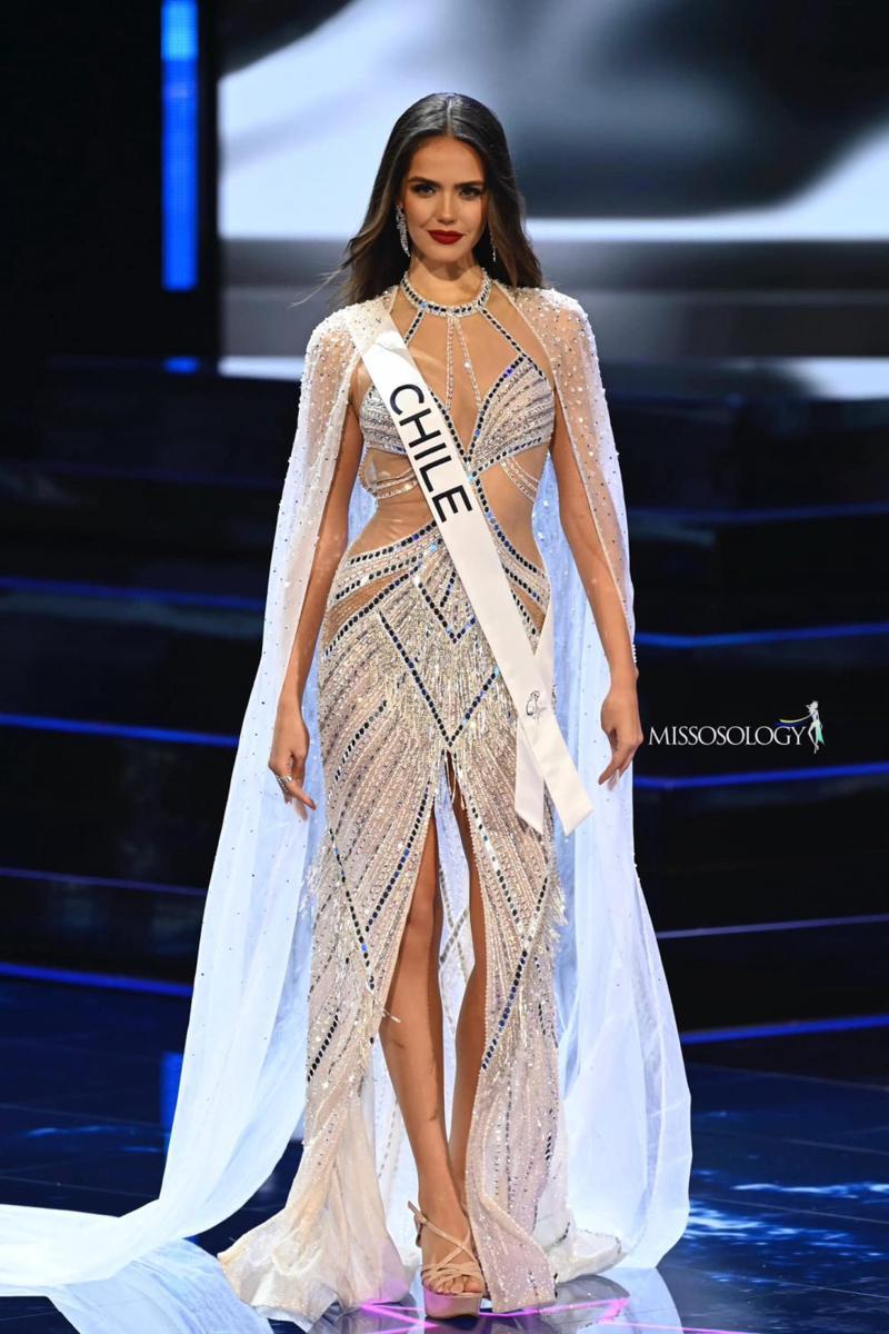 Gaun Malam Wakil Amerika Latin di Preliminary Miss Universe 2023 (Facebook.com/Missosology)