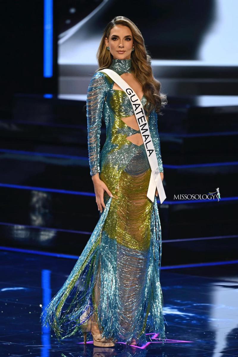 Gaun Malam Wakil Amerika Latin di Preliminary Miss Universe 2023 (Facebook.com/Missosology)