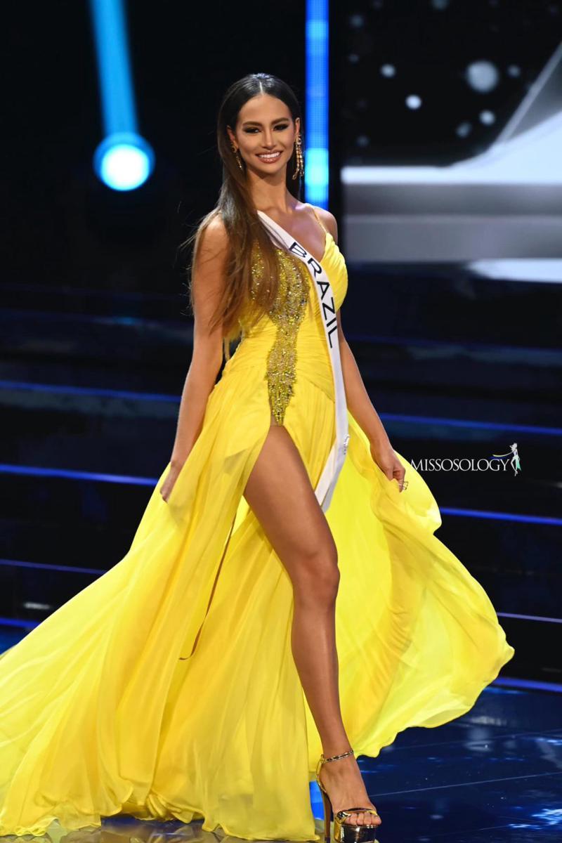 Gaun Malam Wakil Amerika Latin di Preliminary Miss Universe 2023 (Facebook.com/Missosology)
