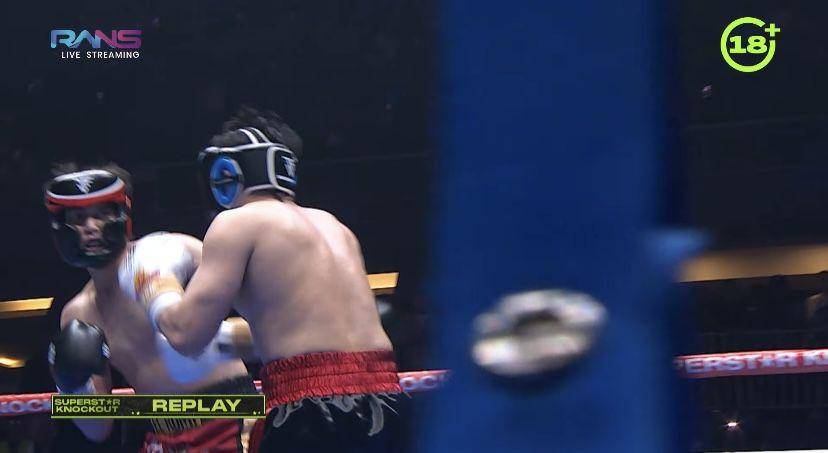 potret El Rumi menang adu tinju lawan Jefri Nichol di Superstar Knockout (youtube.com/Rans Entertainment)