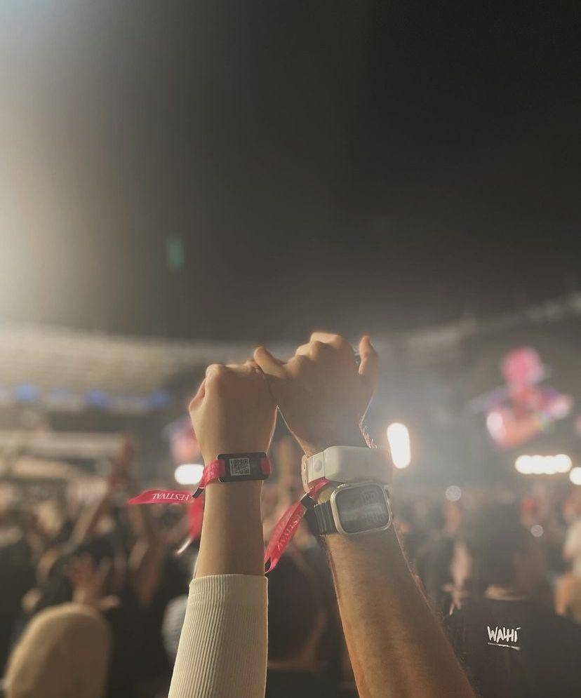 Rizky Alatas dan Adzana Bing Slamet nonton konser Coldplay (instagram.com/rizkyalatas)