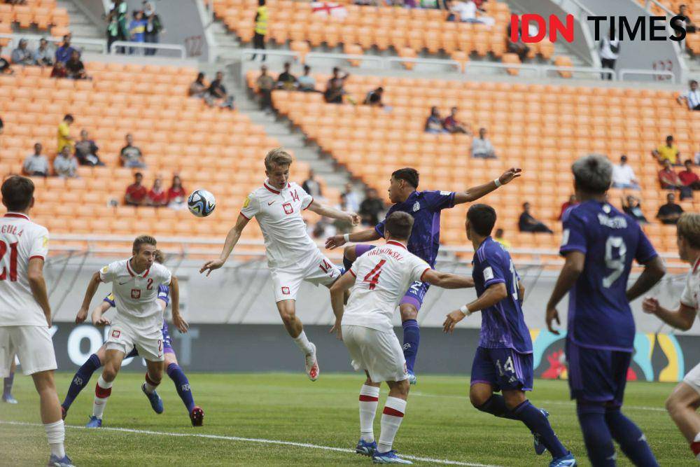 Duel Polandia vs Argentina di Piala Dunia U-17 (IDN Times/Doni Hermawan)