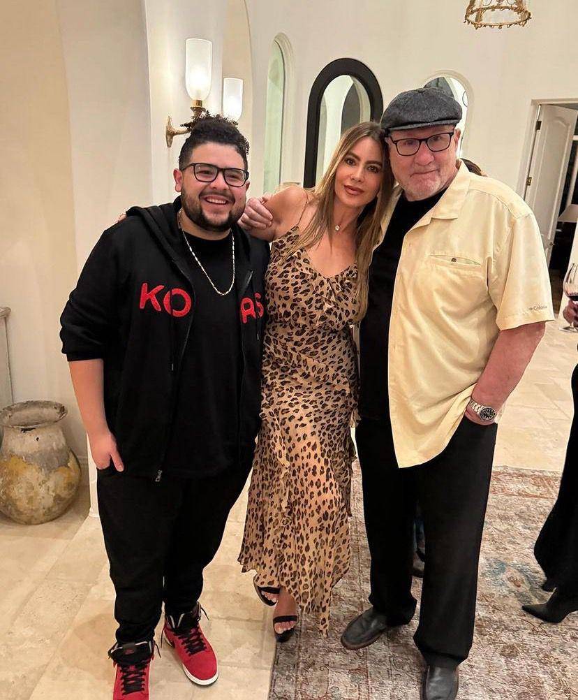 potret cast Modern Family reunian (instagram.com/modernfamily)