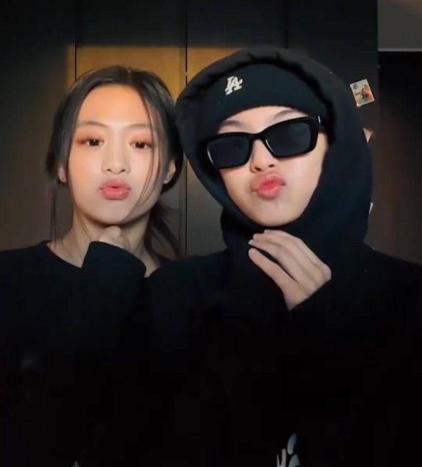 potret momen kebersamaan Ahyeon dan Chiquita BABYMONSTER (instagram.com/babymonster_ygofficial)