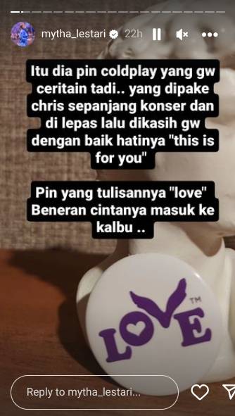 potret Mytha Lestari nonton Coldplay (instagram.com/mytha_lestari)