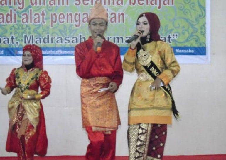 (Ilustrasi membawakan syair Serambe) IDN Times/istimewa