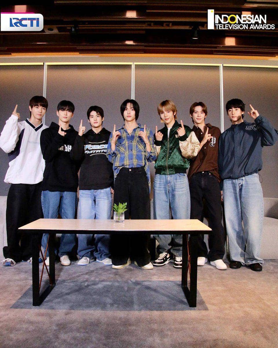 potret RIIZE di Indonesian Television Awards 2023 (twitter.com/OfficialRCTI)