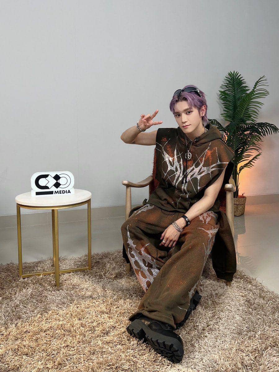 potret Taeyong NCT di CXO Media (twitter.com/NCTsmtown)