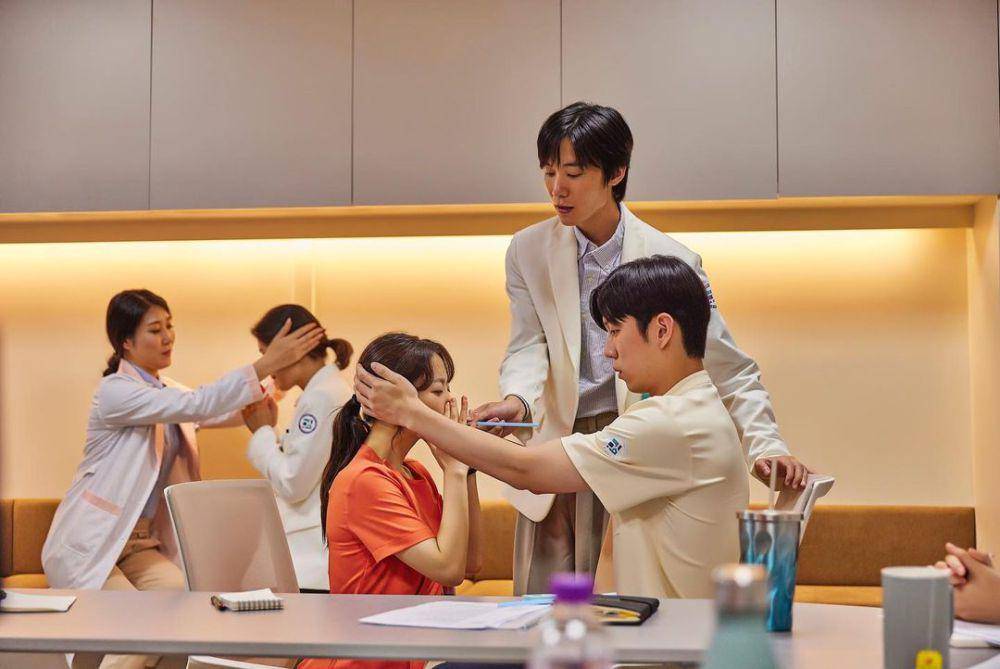 cuplikan drama Daily Dose of Sunshine (instagram.com/ryul_chang)