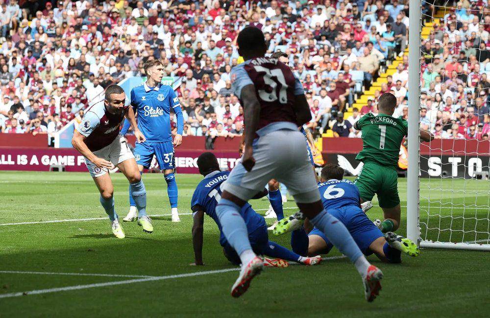 Aston Villa melawan Everton di EPL 2023/2024. (premierleague.com)
