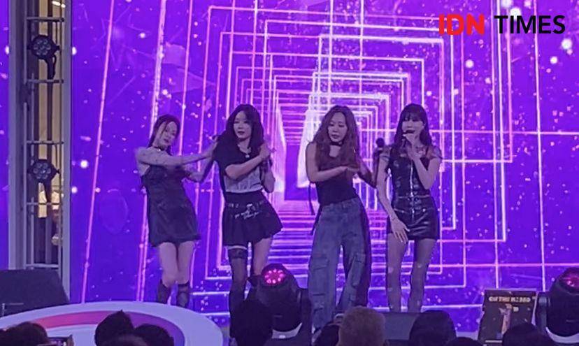 potret fan meeting dan fan signing MIRAE dan Apink di Jakarta, Sabtu (18/11/2023) (IDN Times/Rani Asnurida)