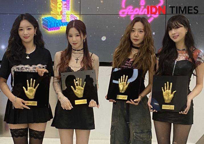 potret fan meeting dan fan signing MIRAE dan Apink di Jakarta, Sabtu (18/11/2023) (IDN Times/Rani Asnurida)