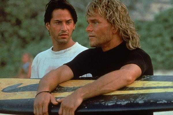 10 Film Terbaik Tentang Peselancar, Siap Taklukkan Ombak Tertinggi