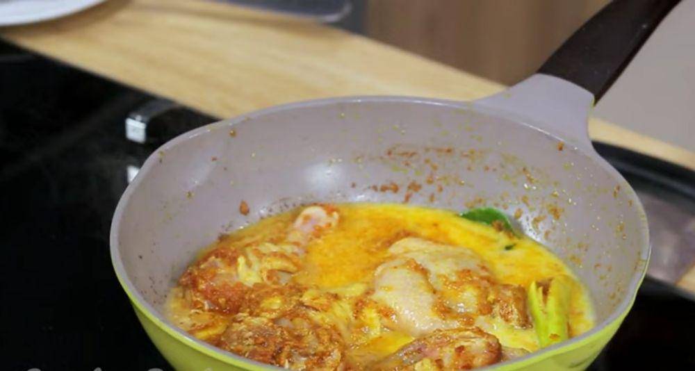 Cara memasak kare ayam (youtube.com/Rudy dan Sahabat TV)