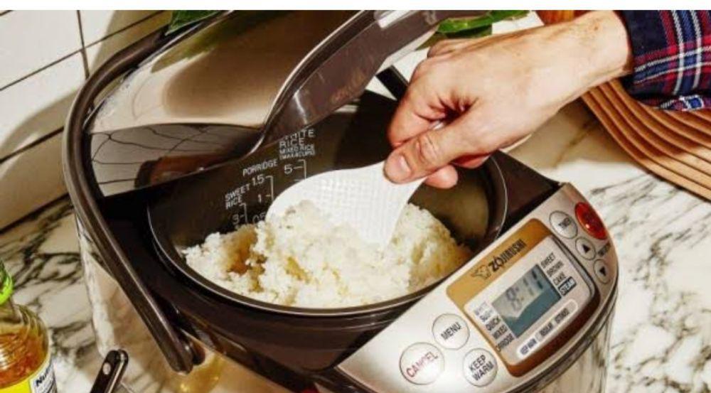 DPR Minta BPK Audit Proyek Bagi-bagi Rice Cooker
