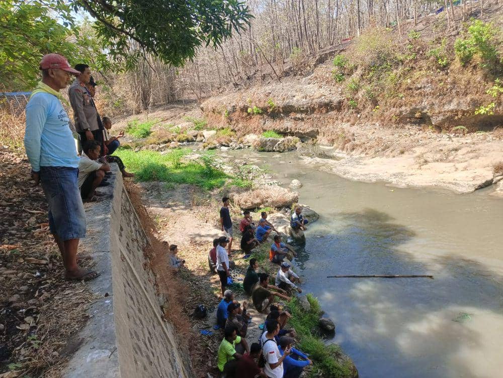 Cari Pasir di Sungai, Guru dan Dua Siswi di Magetan Tewas Tenggelam