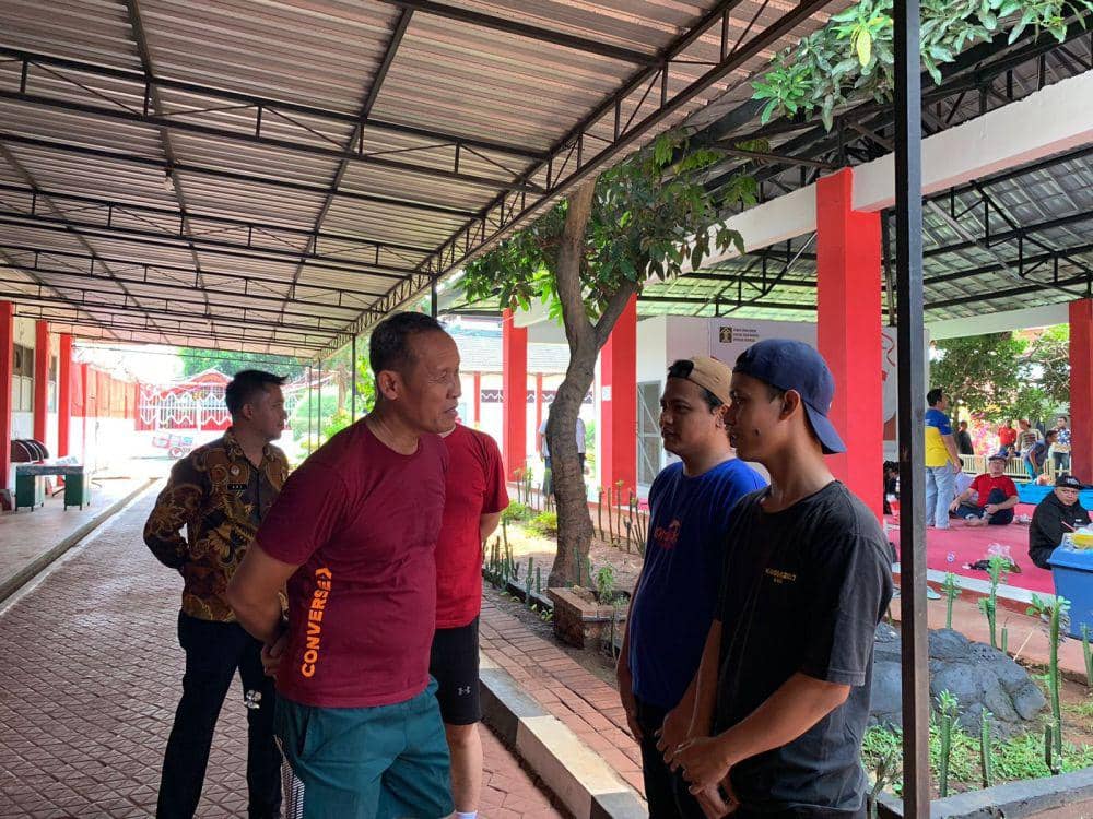 Kadivpas Kemenkumham Jateng Kadiyono juga sempat cek langsung kondisi fasilitas sarana dan prasarana di dalam Lapas Kedungpane. (IDN Times/Dok Humas Lapas Kedungpane)
