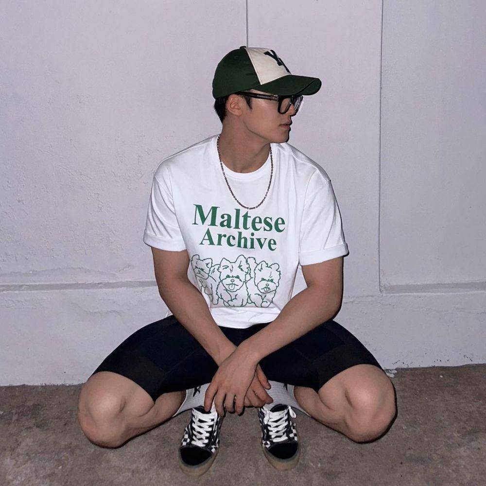 outfit pakai kacamata ala Mingyu SEVENTEEN (instagram.com/min9yu_k)