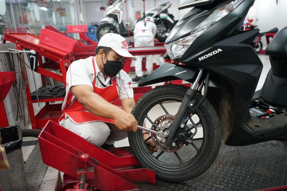 Awas, Pentil Ban Bisa Jadi Penyebab Ban Motor Kempis Mendadak