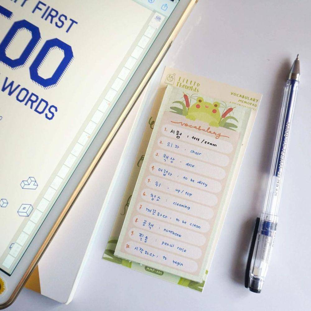 gambar tulisan hangeul (intagram.com/li.ttlethoughts)