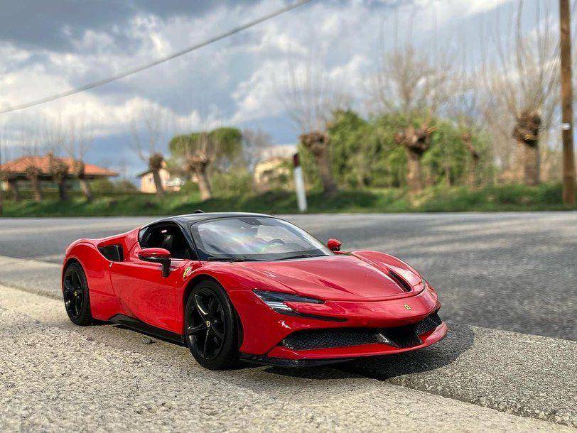 diecast Bburago (instagram.com/bburago_collezione)