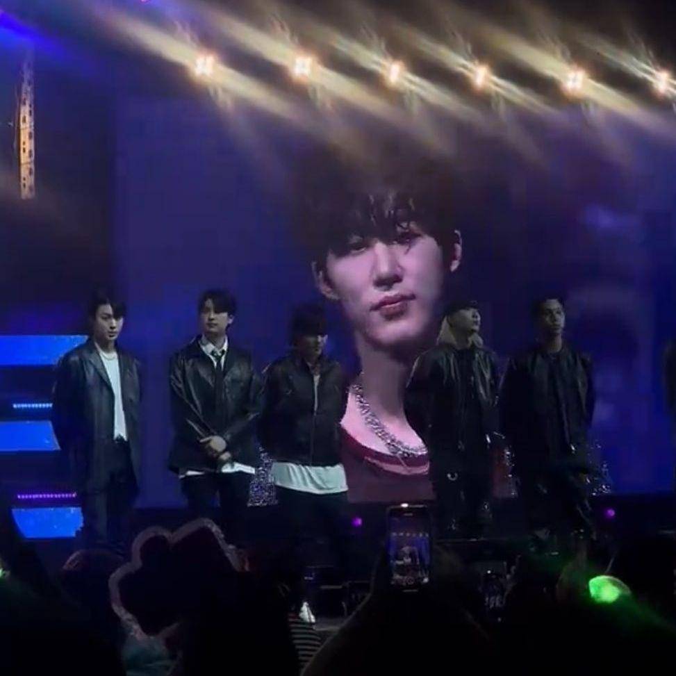 B.I dan iKON di Supersound Festival (twitter.com/bai_toeytuey)