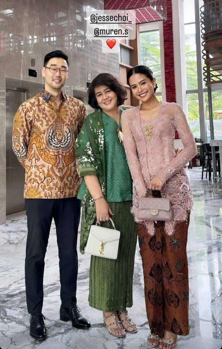 Maudy Ayunda jadi bridesmaid (Instagram.com/maudyayunda)