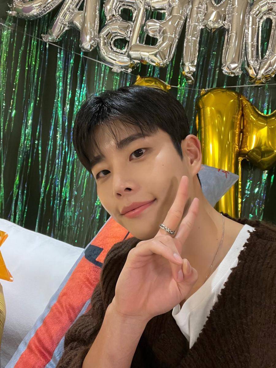 MJ (x.com/day6official)