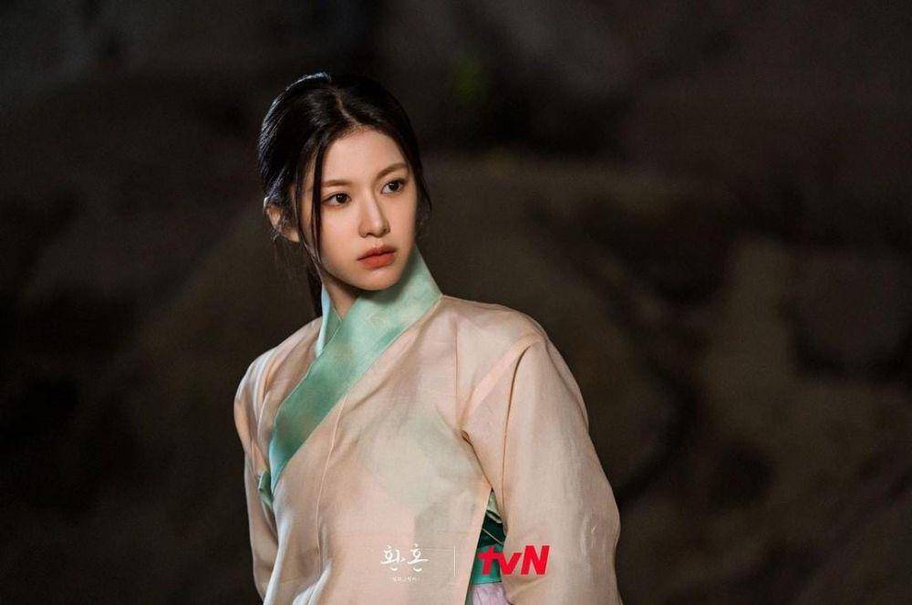 Ko Yoon Jung di drama Alchemy of Souls: Light and Shadow (instagram.com/tvn_drama)