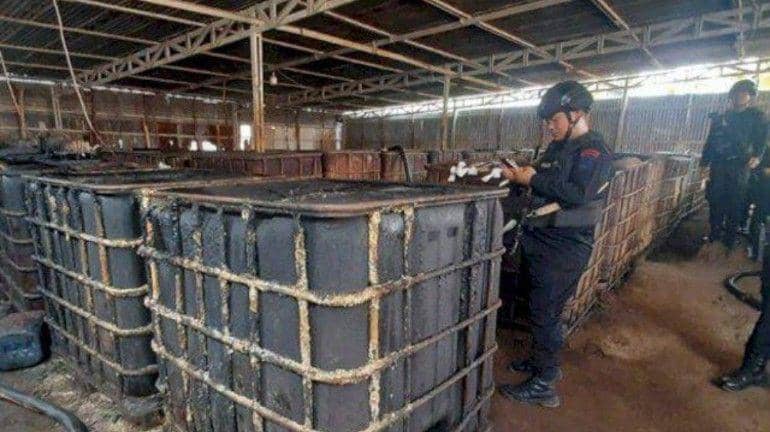 (Gudang BBM ilegal di Ogan Ilir saat digrebek tim gabungan) IDN Times/istimewa