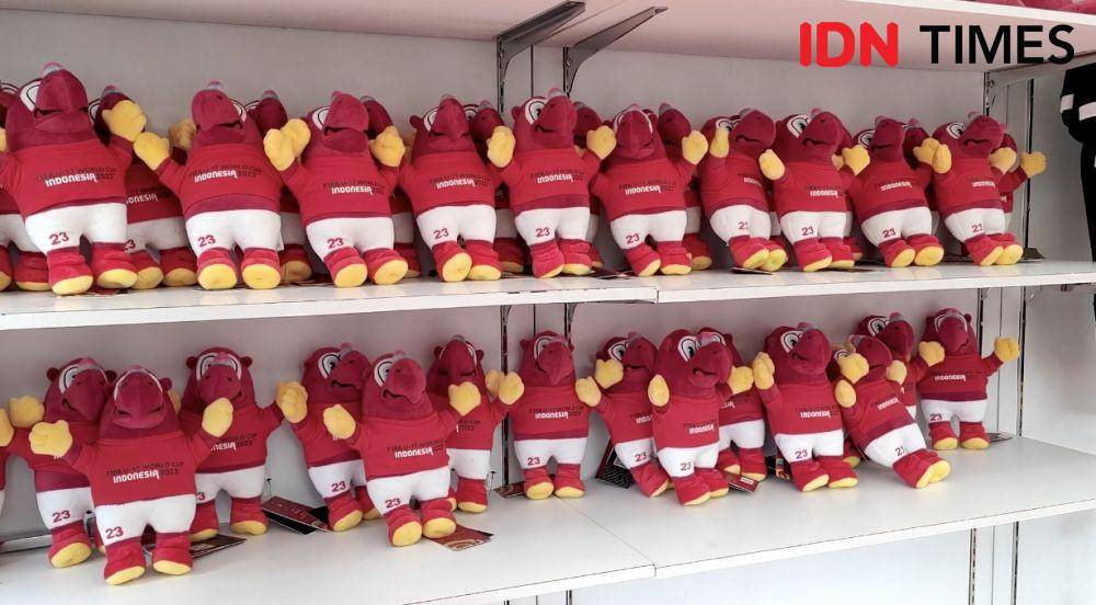 Merchandise Piala Dunia U17. (IDN Times/Larasati Rey)