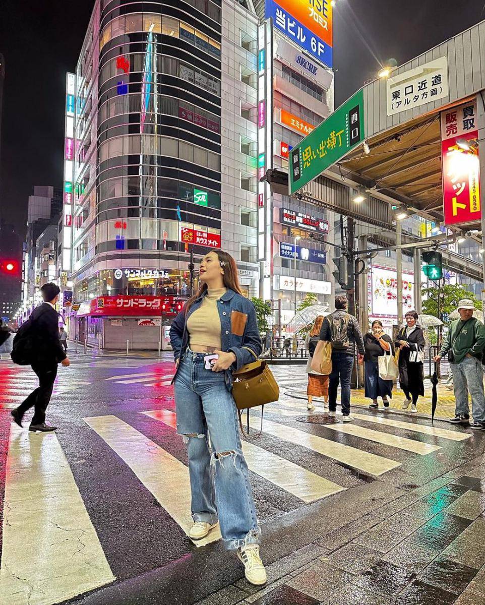 OOTD liburan ala Violenzia Jeanette (instagram.com/violenziajean)