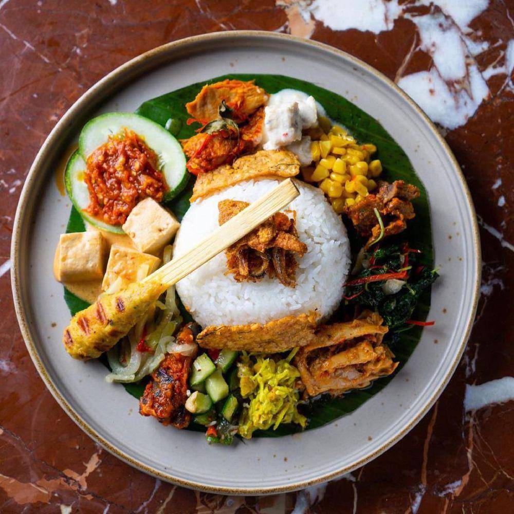 potret menu makanan di Made's Warung (instagram.com/madeswarung)