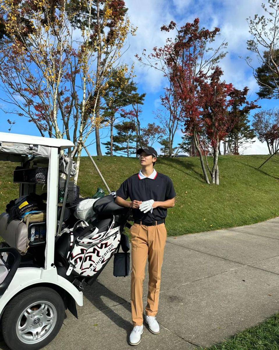 Kang Min Hyuk (instagram.com/mr_kanggun)
