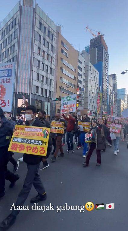 potret Zaskia Adya Mecca ikut aksi bela Palestina di Jepang (instagram.com/zaskiadyamecca)
